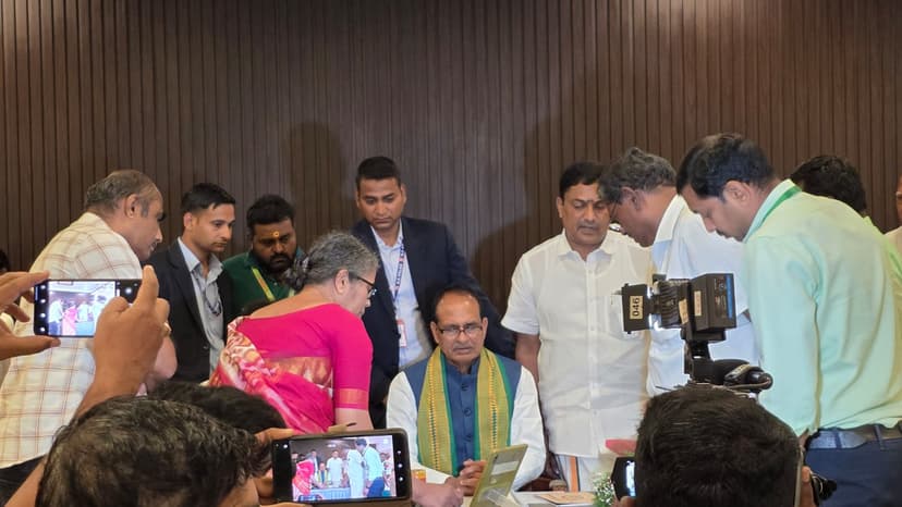 Showcasing TARAM to Hon. Union Agriculture Minister at Turmeric City, Erode